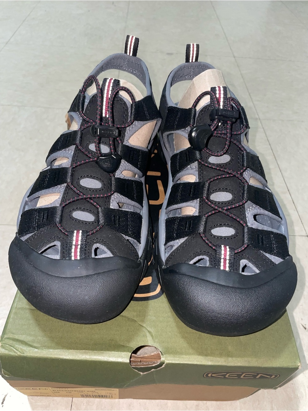 Keen Black/Raspberry Newport H2 Sandals
